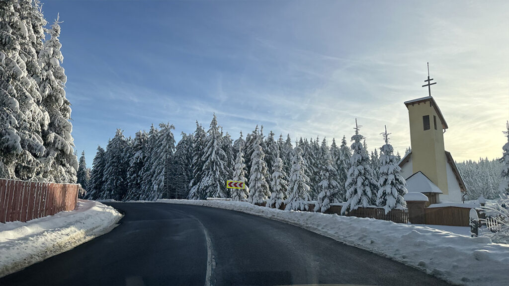 Praid autós utazás román utakon allroadkaland